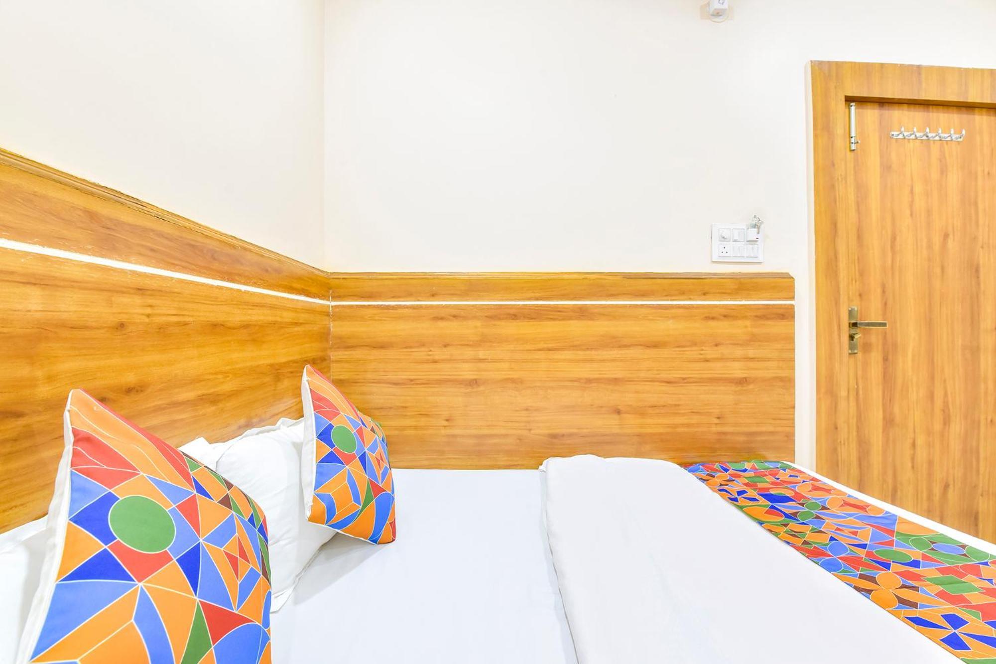 Fabhotel Somnath Ujjain Εξωτερικό φωτογραφία